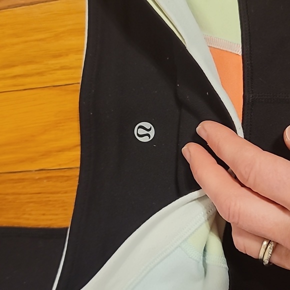 Lululemon Capri pant - Picture 2 of 4